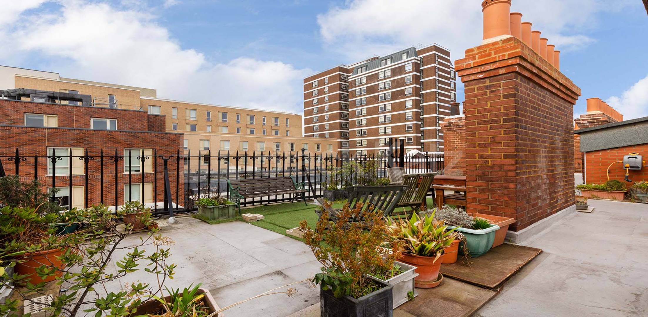 			LOCATION LOCATION LOCATION!, 1 Bedroom, 1 bath, 1 reception Flat			 Sandwich street, Rusell Square